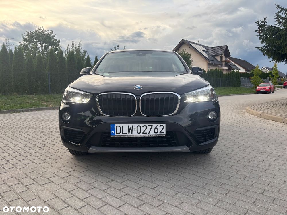 BMW X1 sDrive18i GPF Sport Line - 3