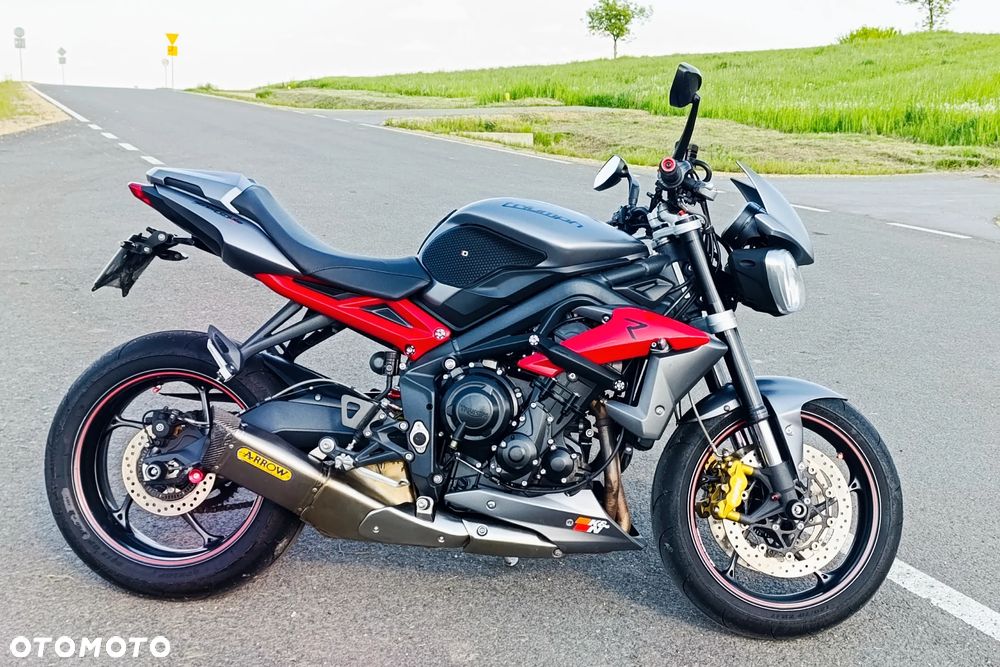 Triumph Street Triple - 8