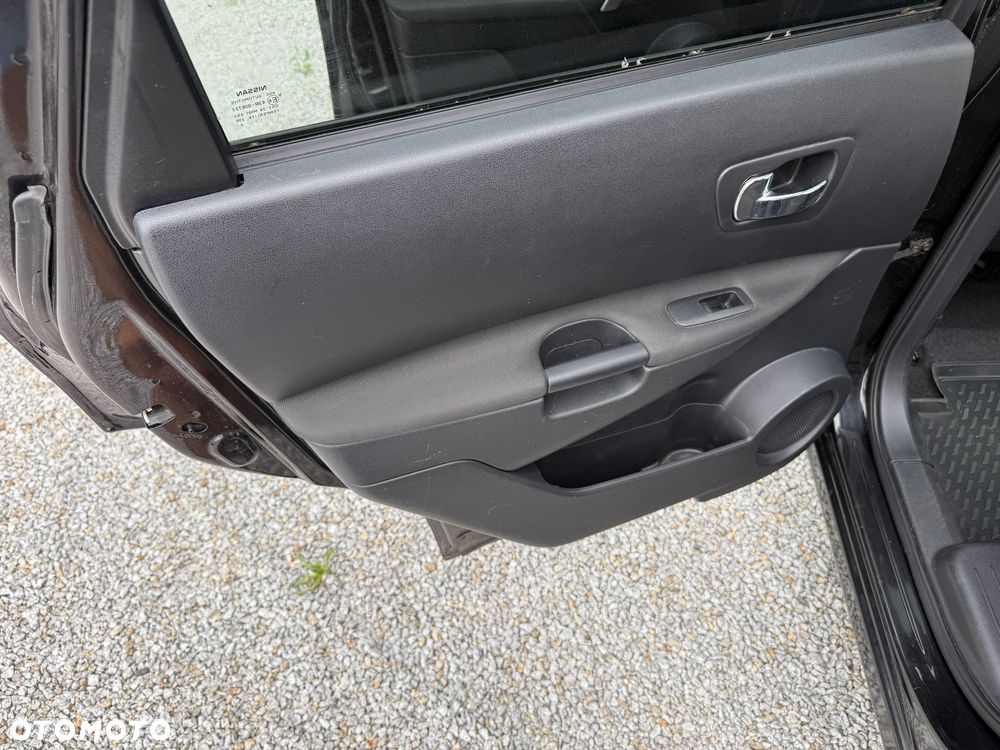Nissan Qashqai+2 - 14