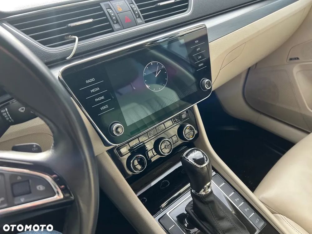 Skoda Superb 2.0 TDI DSG Premium Edition - 18