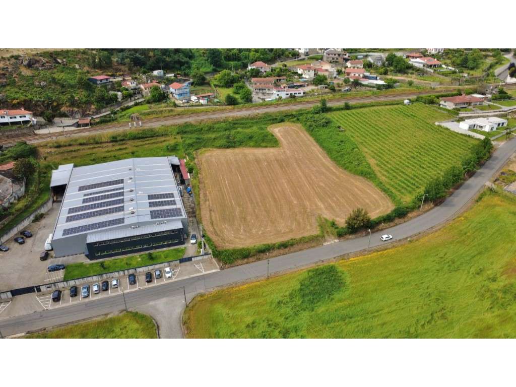 Terreno em Ruilhe, Braga | PIP Aprovado para Armazém - Grande imagem: 3/6