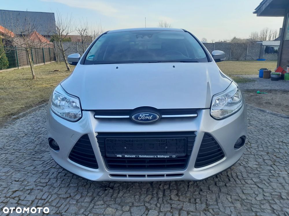 Ford Focus 1.6 TI-VCT Ambiente - 2