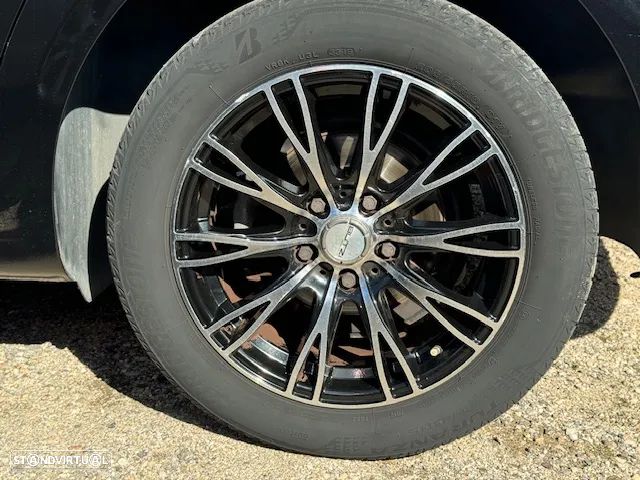 VW Touran 2.0 TDI Highline - 16