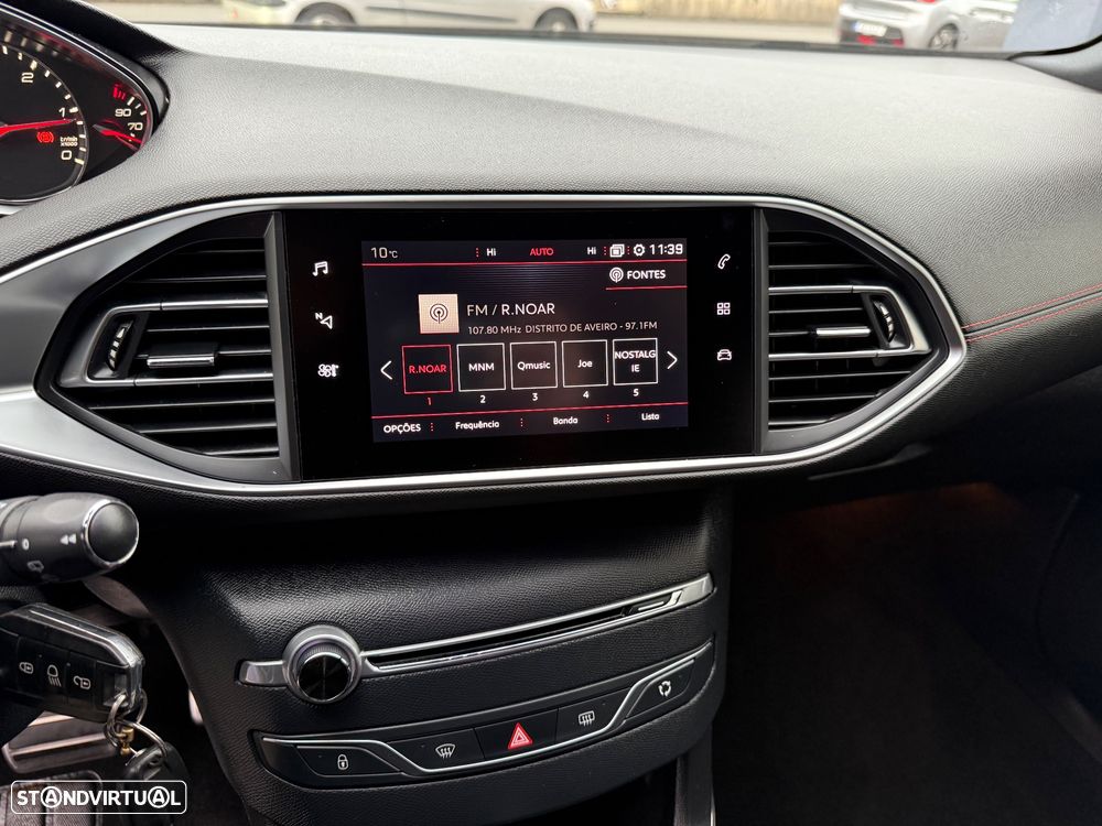 Peugeot 308 SW BlueHDi 130 EAT8 Stop & Start GT - 37