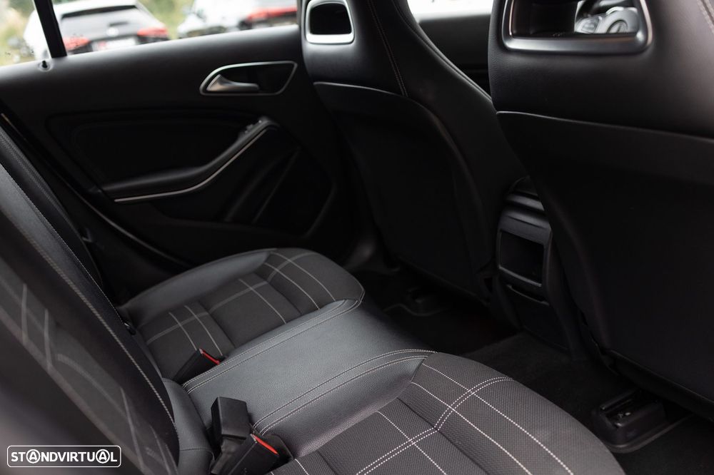 Mercedes-Benz CLA 200 d Shooting Brake Urban Aut. - 20