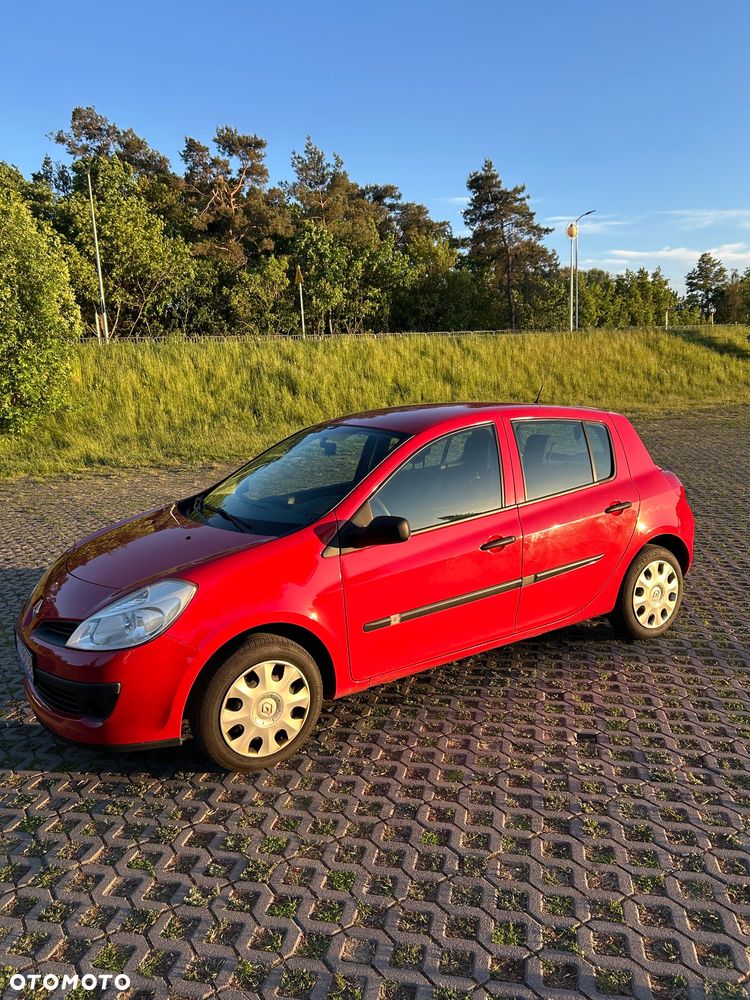 Renault Clio - 1