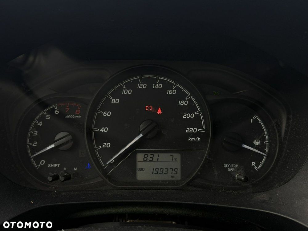 Toyota Yaris 1.5 Active - 12