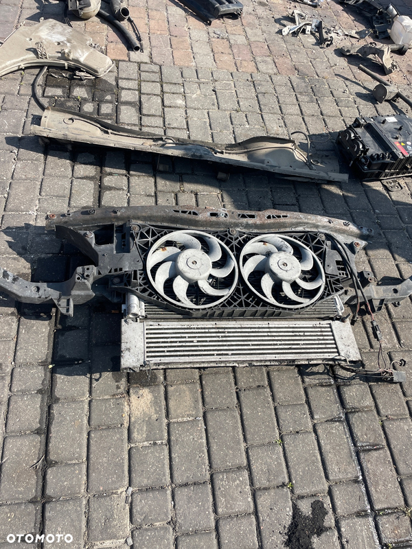 Pas przedni kompletny Mercedes Vito A639