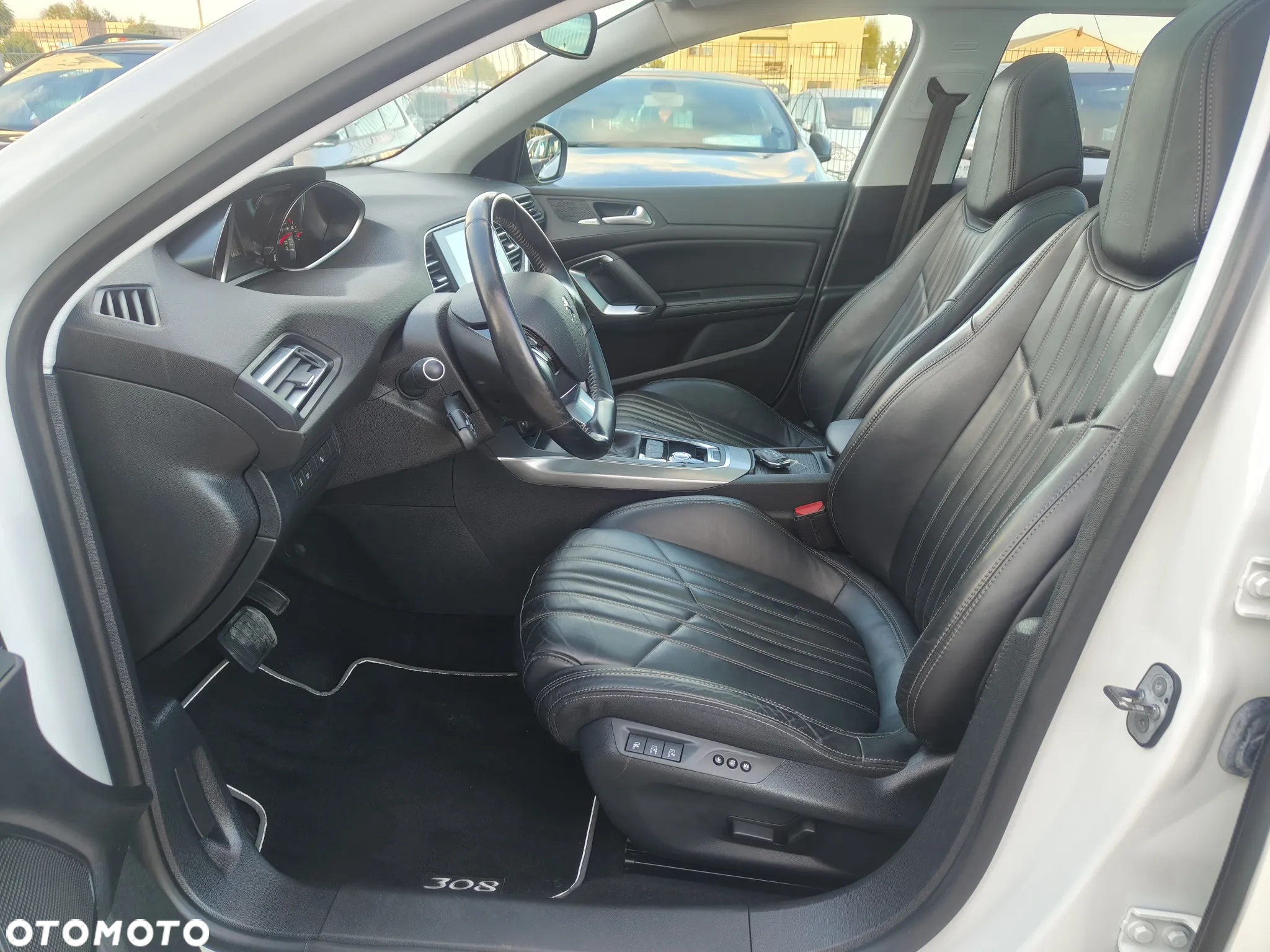Peugeot 308 SW BlueHDi 150 Automatik Stop & Start Allure - 13
