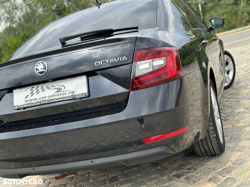Skoda Octavia 2.0 TDI ELEGANCE DSG - 14
