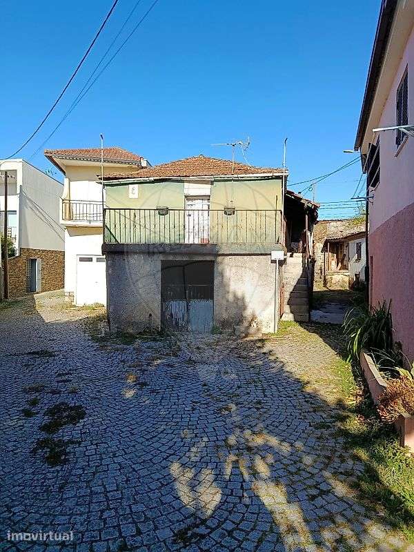 Moradia T2 para venda - Grande imagem: 2/9