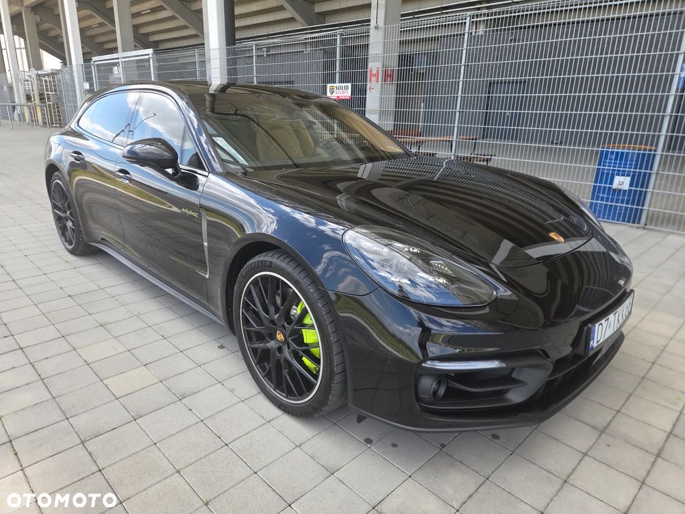 Porsche Panamera 4 E-Hybrid Platinum Edition - 1