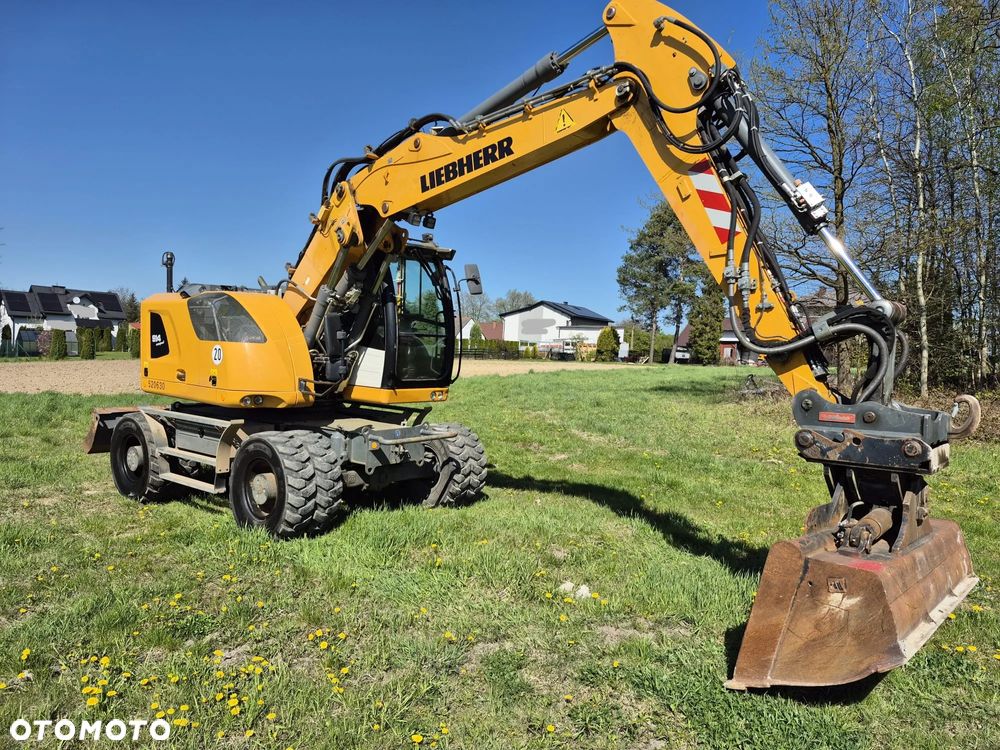 Liebherr A914 - 6
