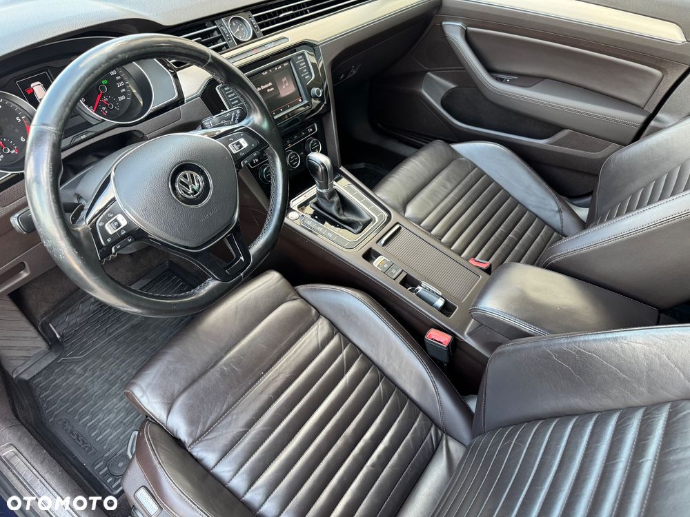 Volkswagen Passat 2.0 TDI BMT 4Mot Highline DSG - 29