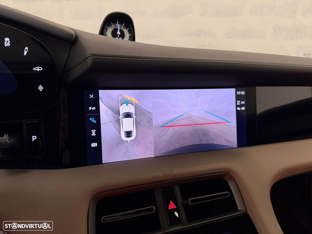 Porsche Taycan 4S - 32