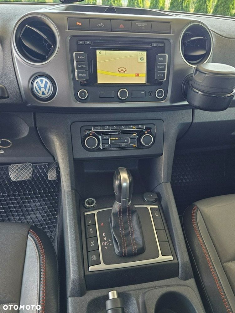 Volkswagen Amarok - 16