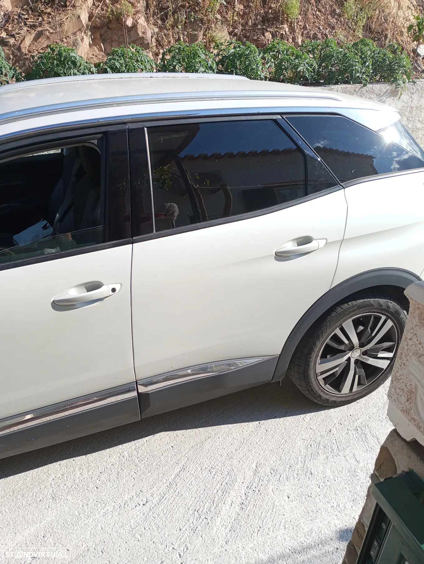 Peugeot 3008 PureTech 130 Stop & Start GPF EAT8 Allure - 10