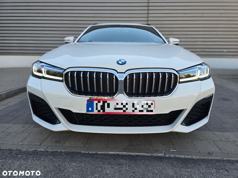 BMW Seria 5 520d xDrive MHEV M Sport sport - 2