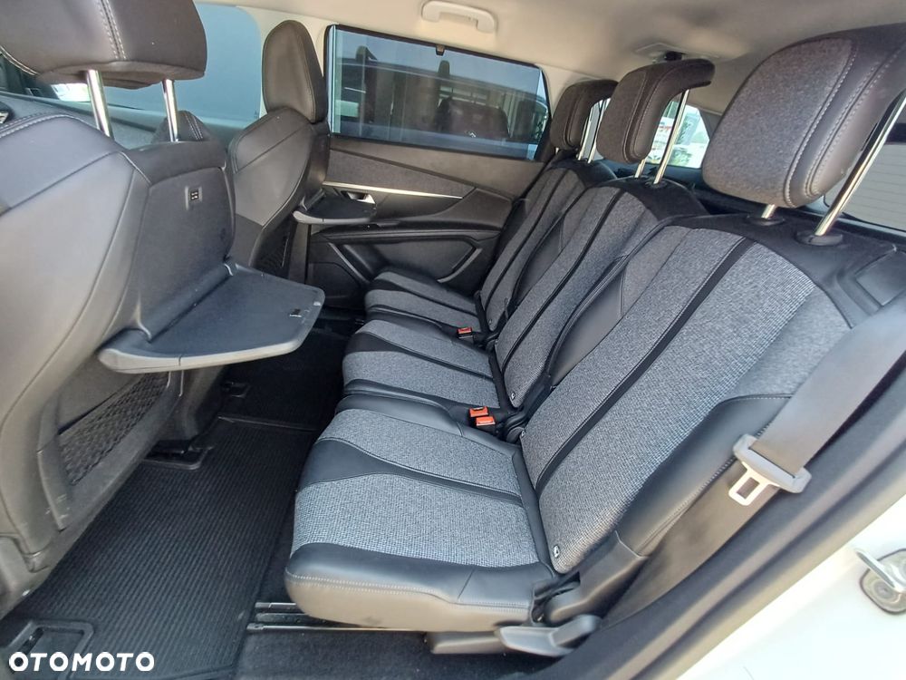 Peugeot 5008 1.2 PureTech Allure S&S - 8