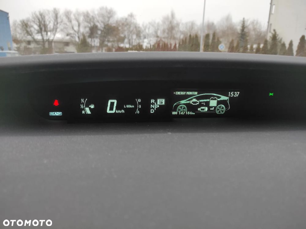 Toyota Prius (Hybrid) Life - 20