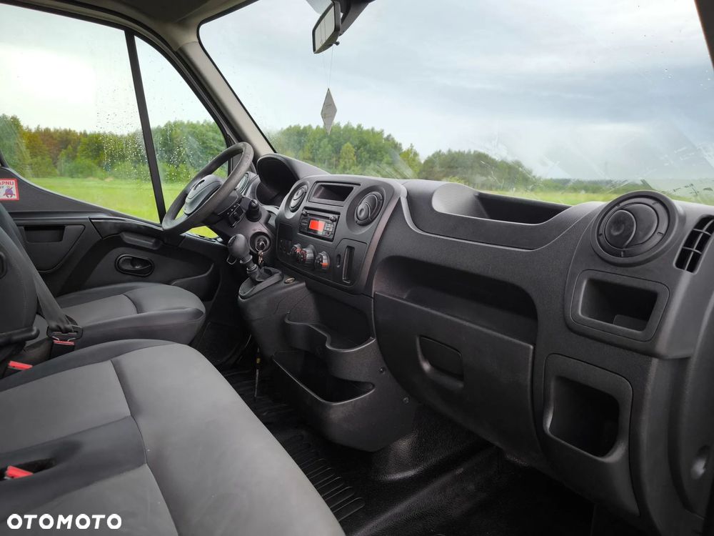 Opel Mowano - 9