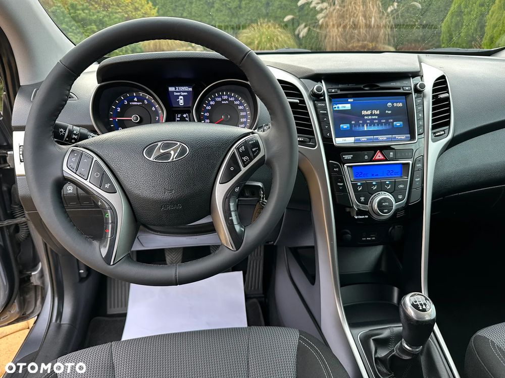 Hyundai i30 1.6 GDI Premium - 25