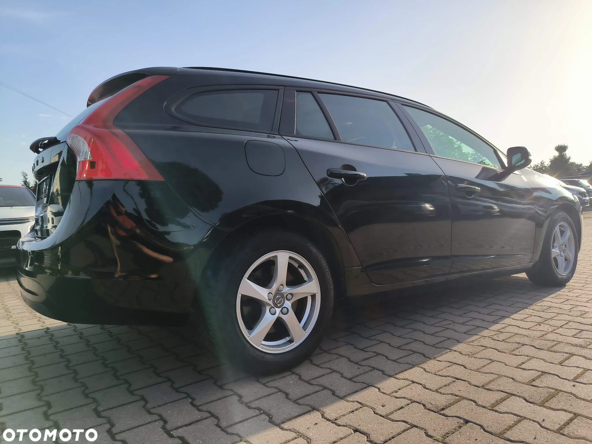 Volvo V60 D2 Drive-E Dynamic Edition (Kinetic) - 27