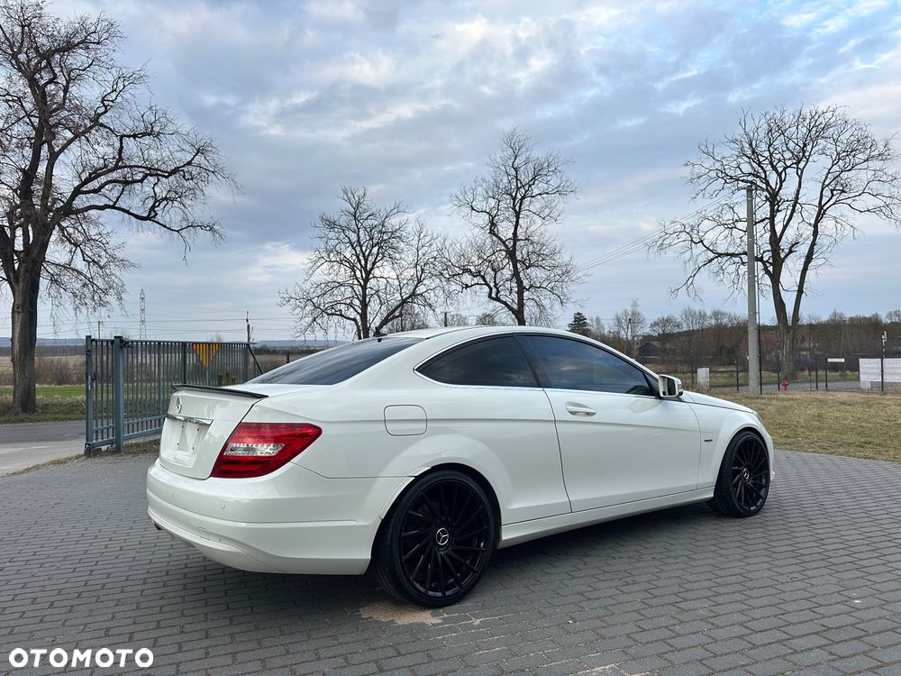 Mercedes-Benz Klasa C 220 CDI DPF Automatik Avantgarde - 21