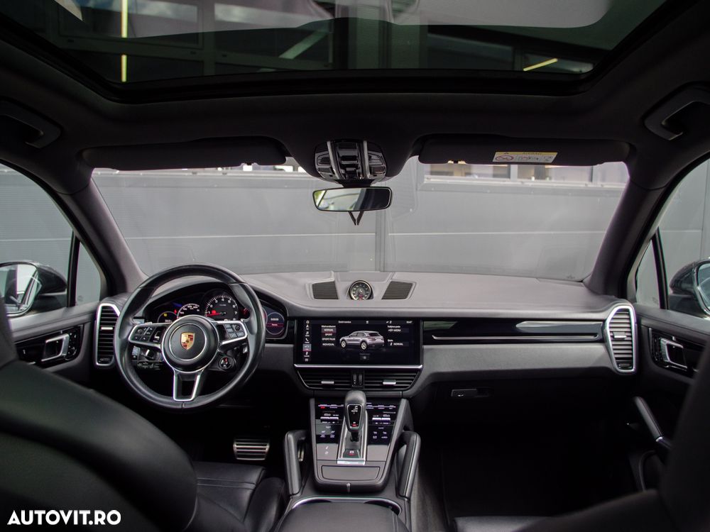 Porsche Cayenne - 6
