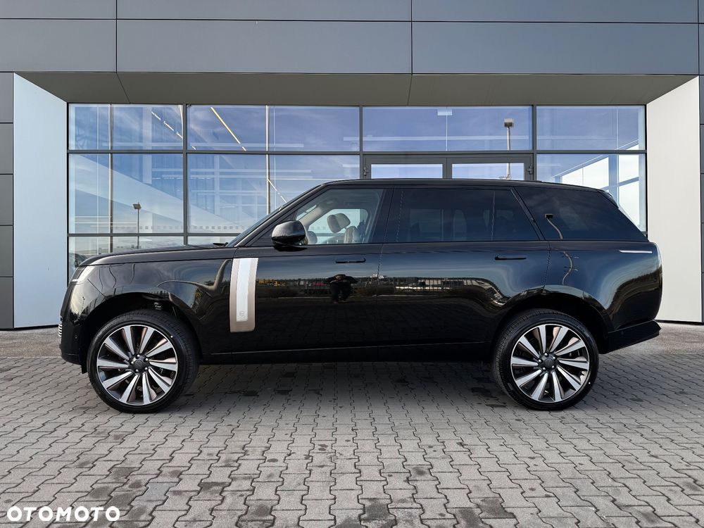 Land Rover Range Rover 4.4 V8 P535 LWB SV - 3
