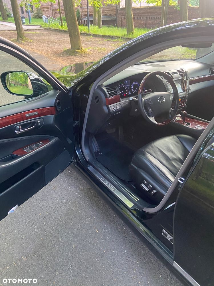 Lexus LS 460 Prestige - 11