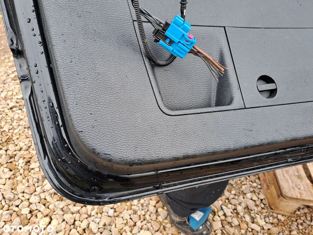 Volkswagen Passat B6 Kombi klapa bagażnika kod lakieru LO41 - 12