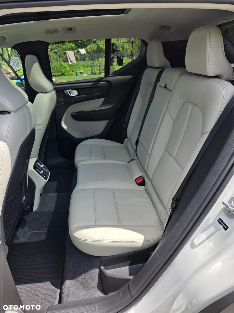 Volvo XC 40 B5 AWD Ultimate Dark - 20