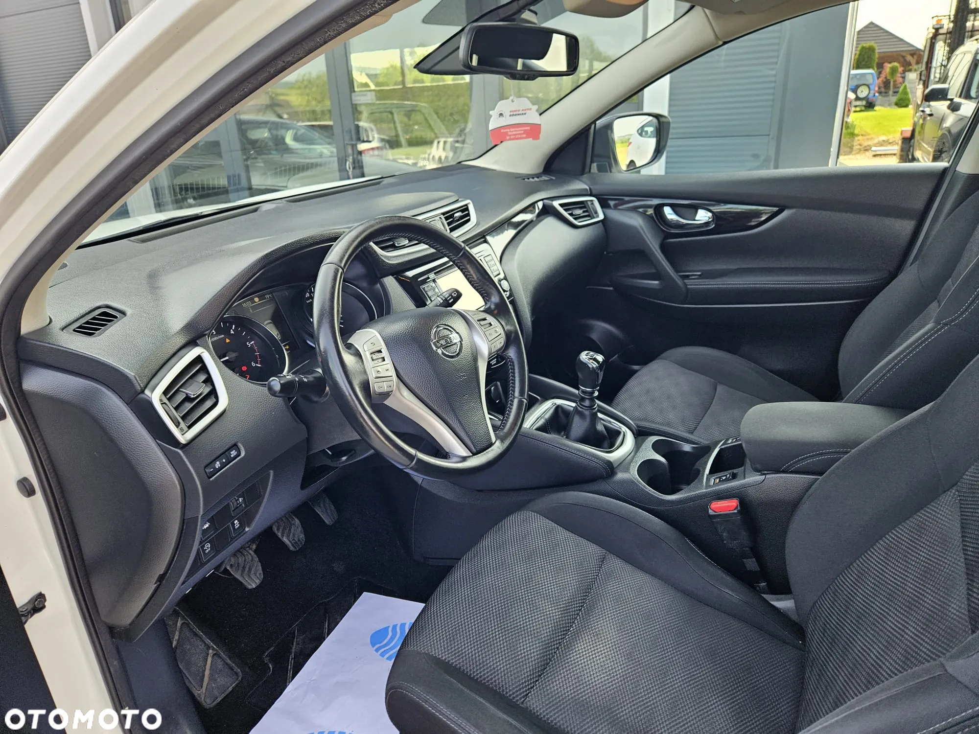 Nissan Qashqai 1.5 dCi Tekna - 9