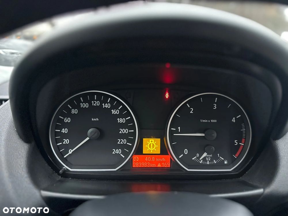 BMW Seria 1 118d DPF - 13