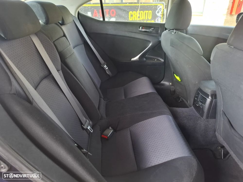 Lexus IS 220 d Base 11 - 4