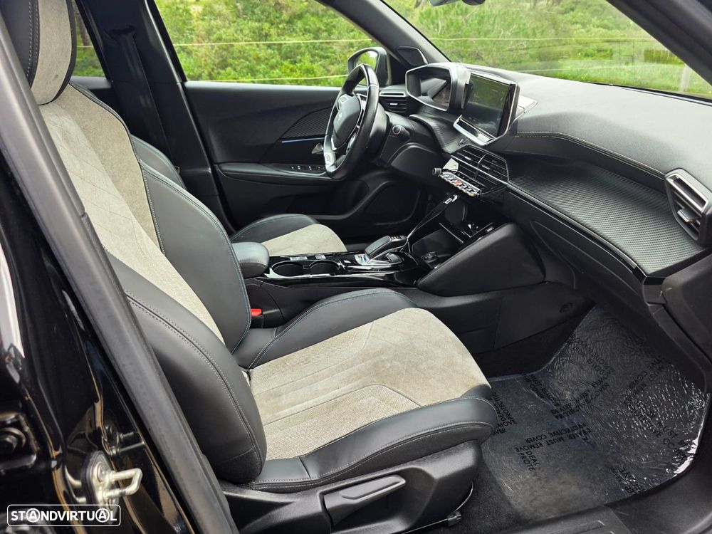 Peugeot e-2008 GT - 18