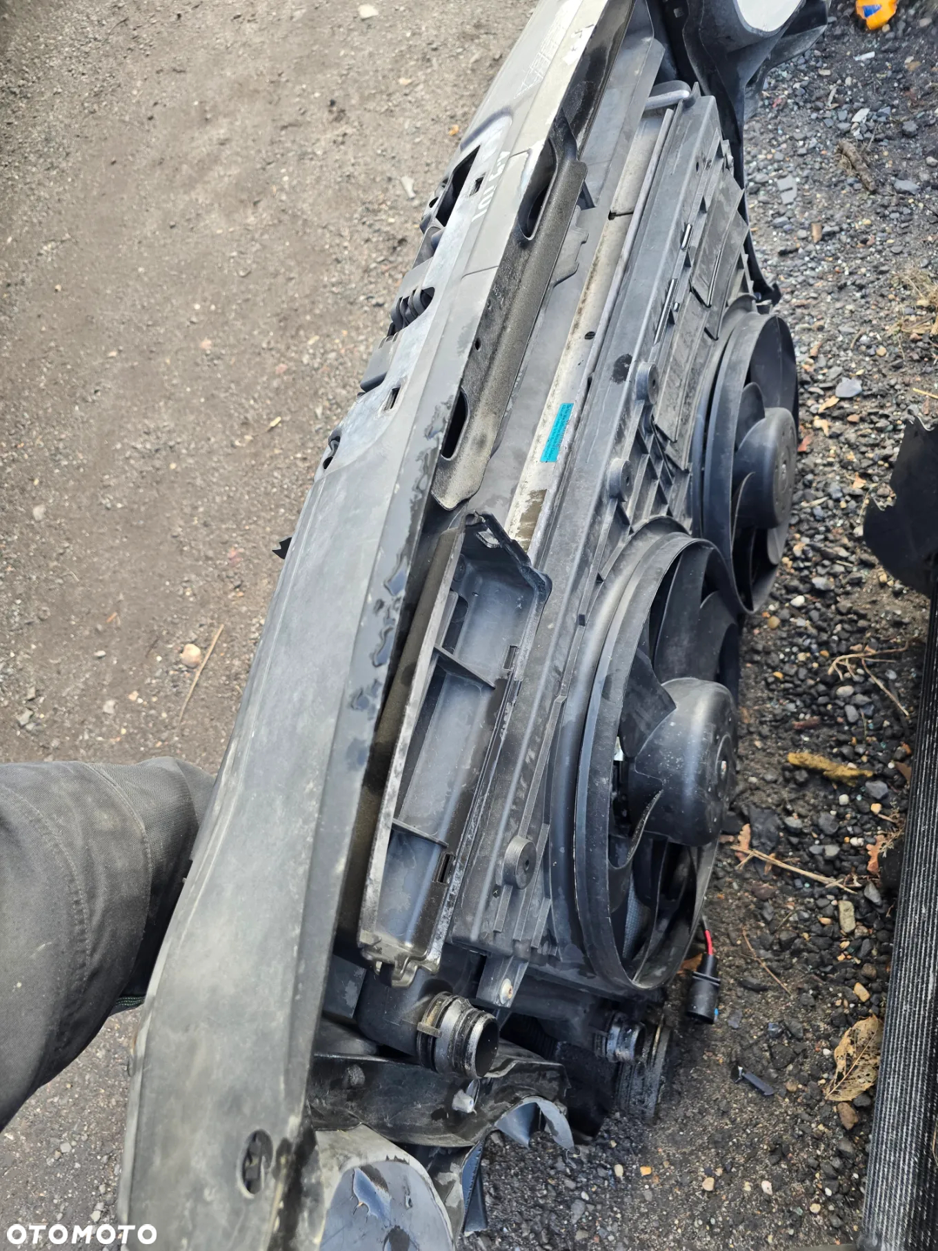 Pas przedni vw Touran /caddy 03-10 - 3