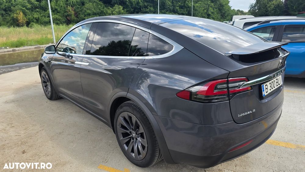 TESLA Model X 2018 — imagine 26