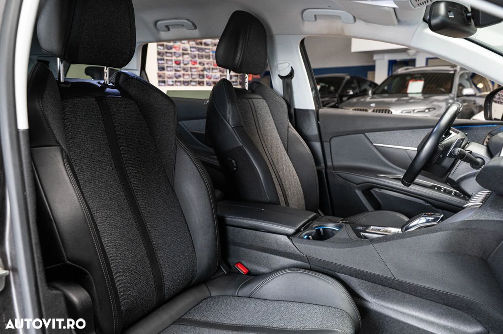 Peugeot 5008 BlueHDI 130 EAT8 Allure Pack - 28