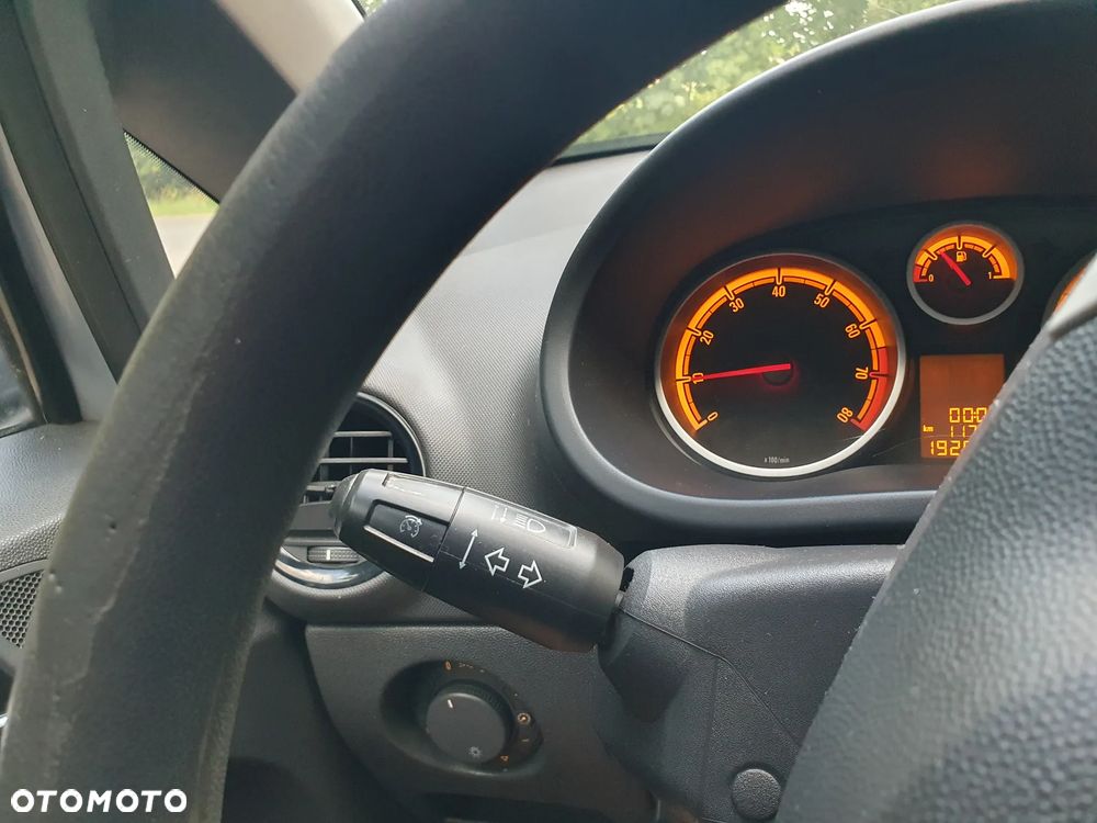 Opel Corsa 1.2 16V - 15