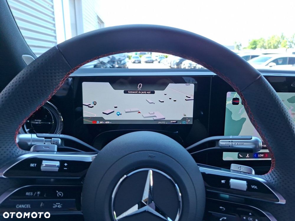 Mercedes-Benz GLB - 24