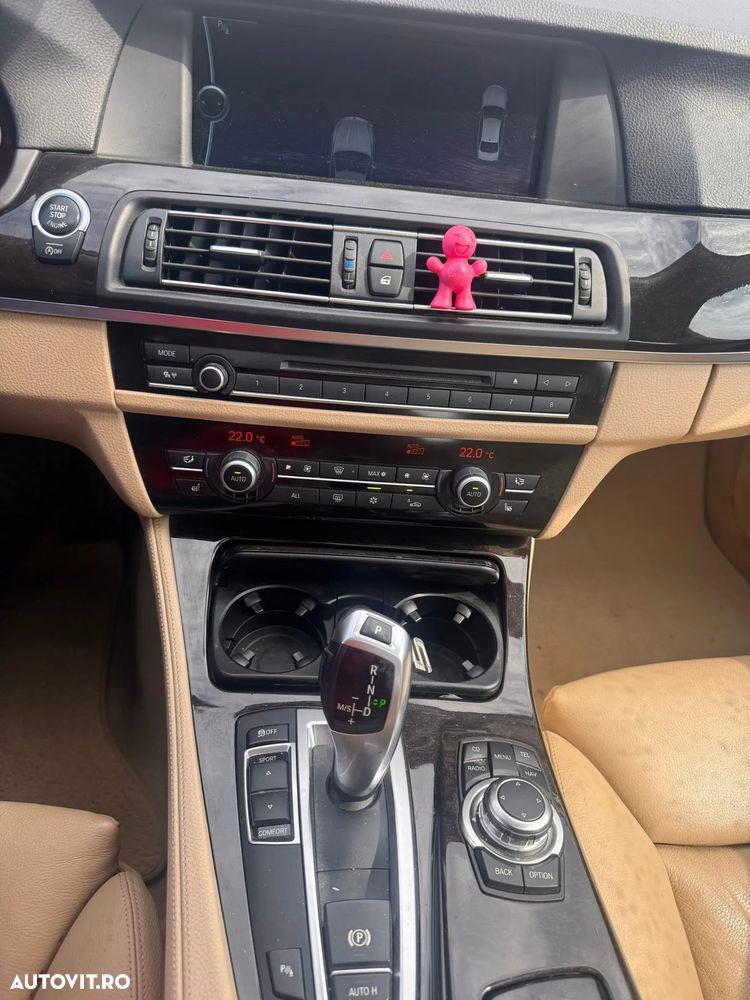 BMW Seria 5 525d Aut. - 8