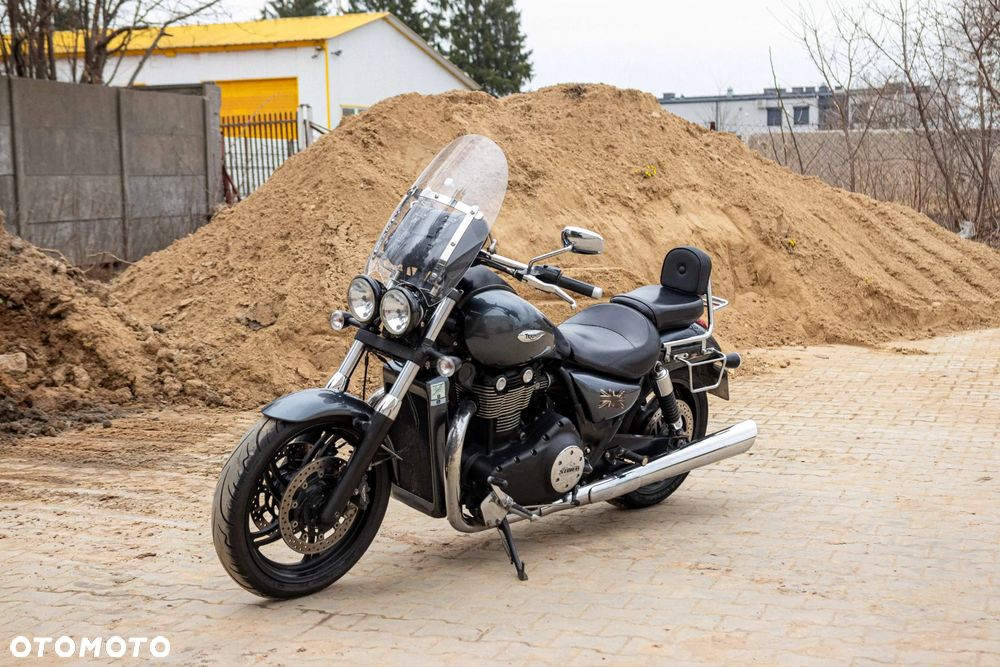 Triumph Thunderbird - 2