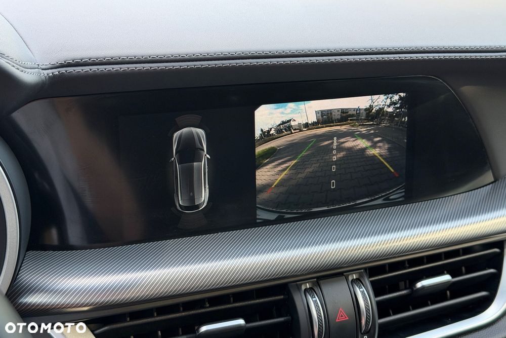 Alfa Romeo Stelvio 2.0 Turbo Veloce Q4 - 16