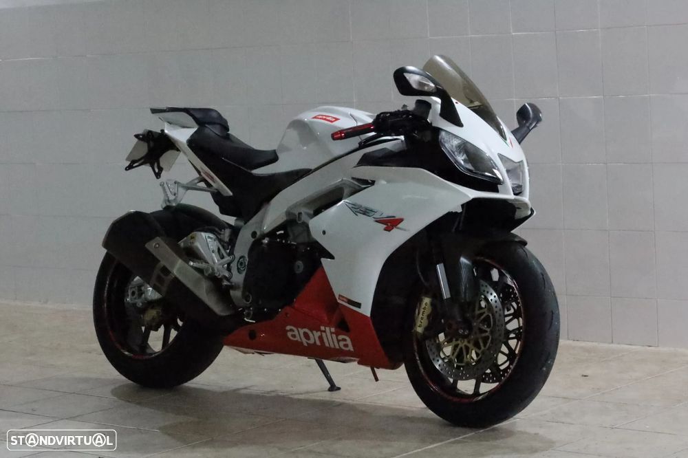 Aprilia RSV 1000rr - 6