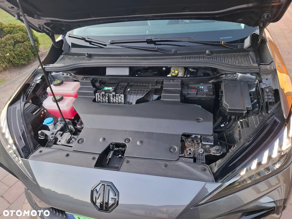 MG 4 Luxury 49 kWh - 36