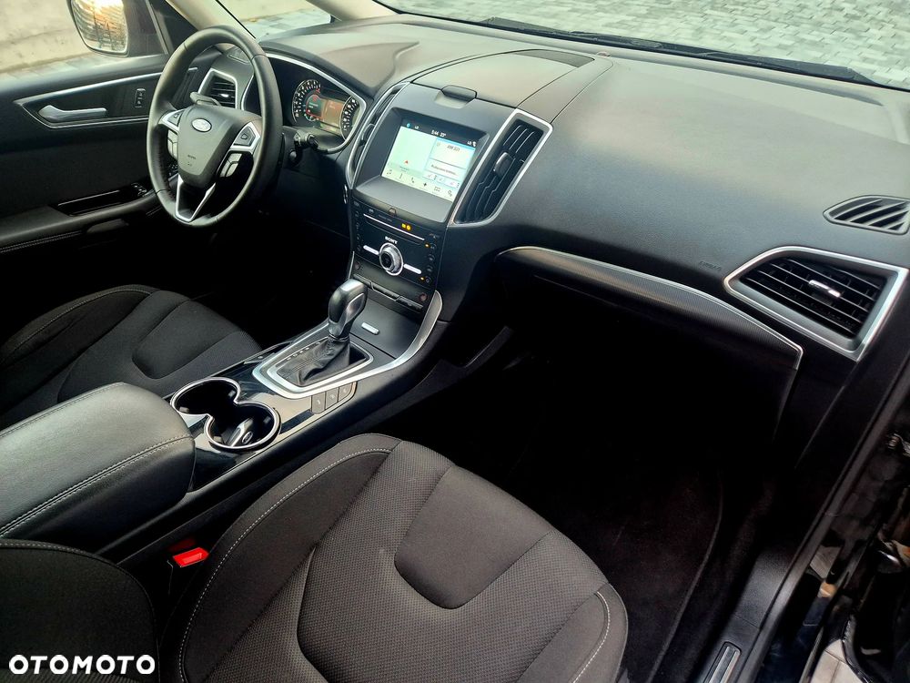 Ford S-Max - 19