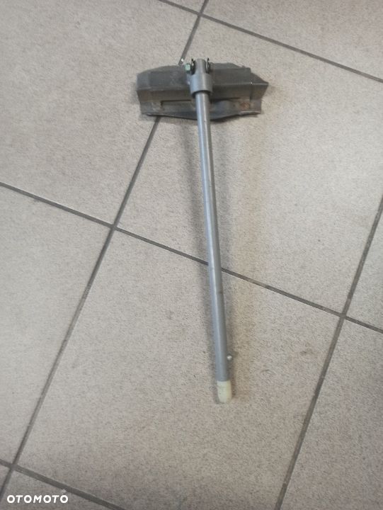 Mocowanie stolika VW T4 90-03 7D0861363 - 1