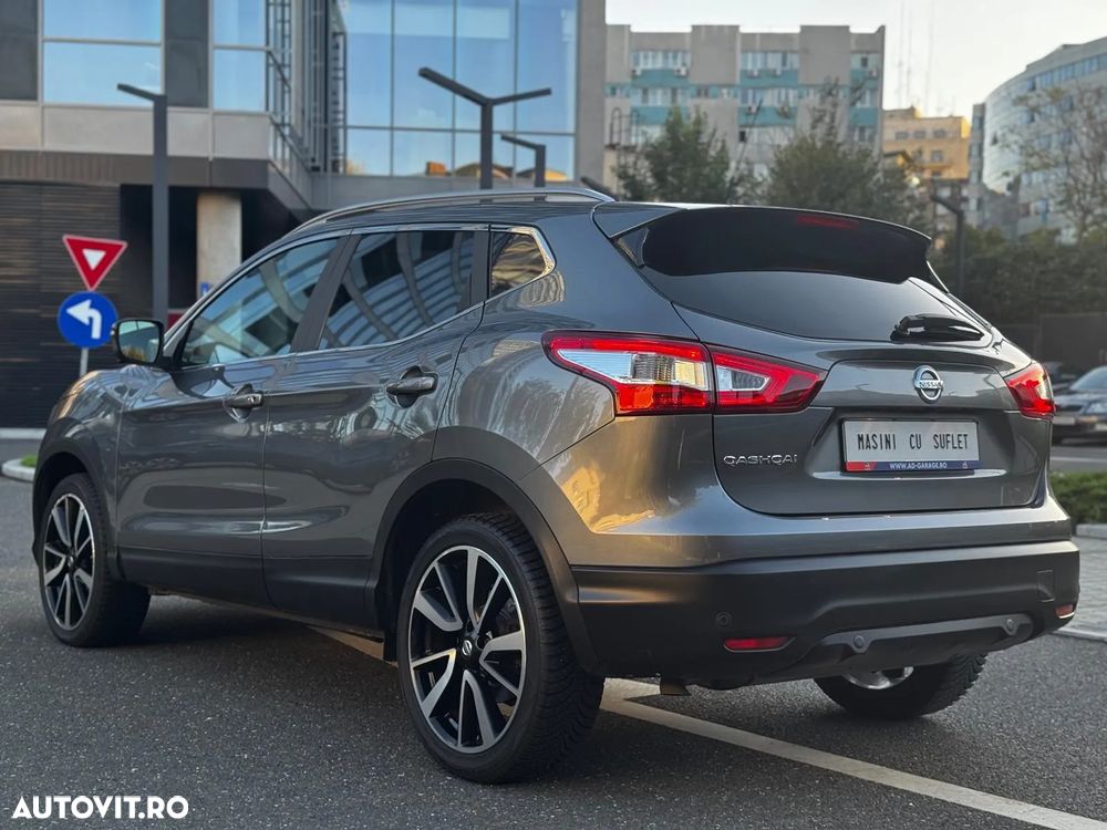 Nissan Qashqai 1.6 DCI Xtronic TEKNA - 3
